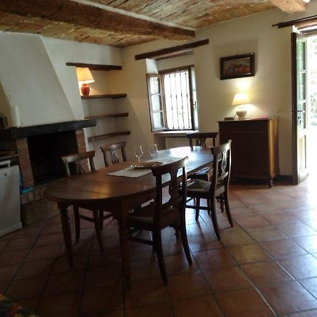 Residenza Ca D'Masseu Apartment Calamandrana Bagian luar foto