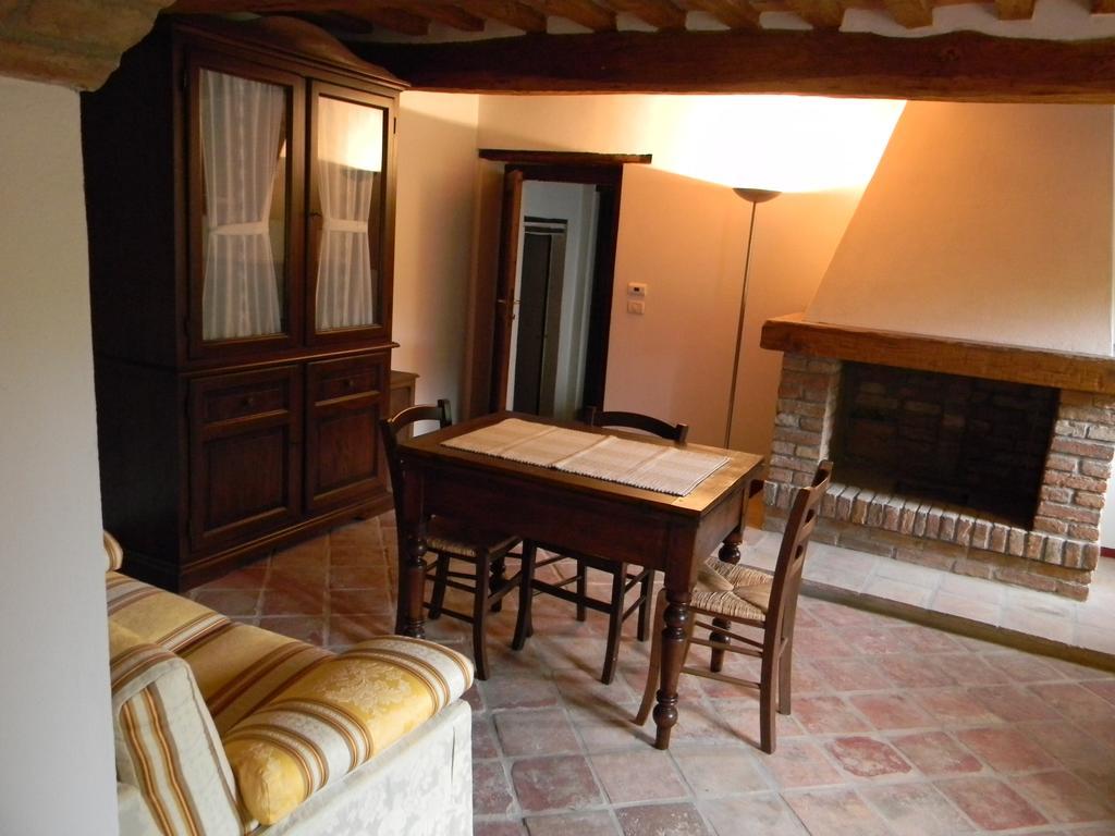 Residenza Ca D'Masseu Apartment Calamandrana Ruang foto